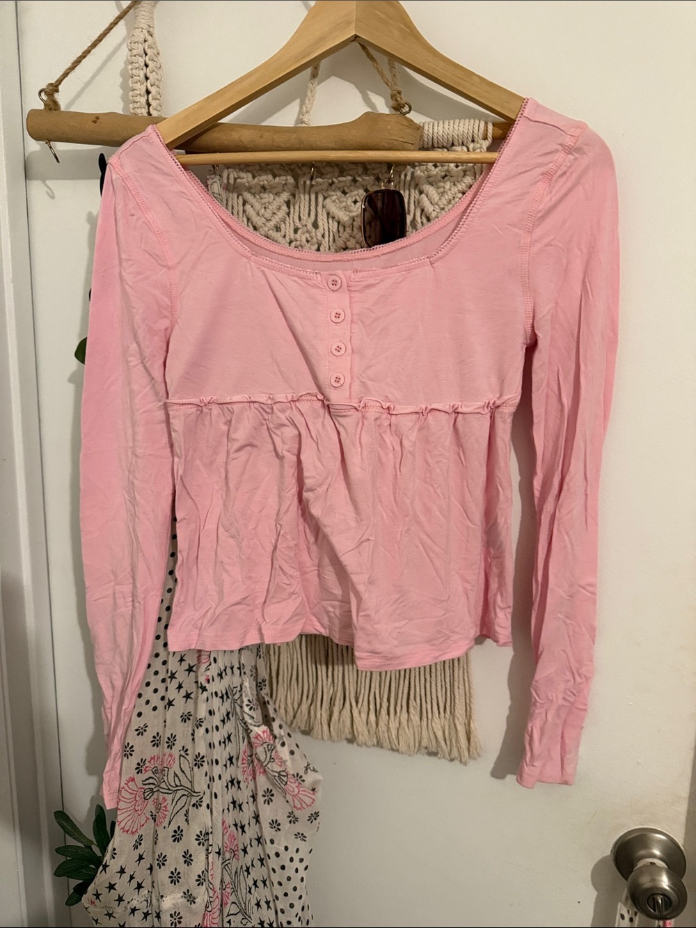 Women’s Pink Long-Sleeve Button-Front Top